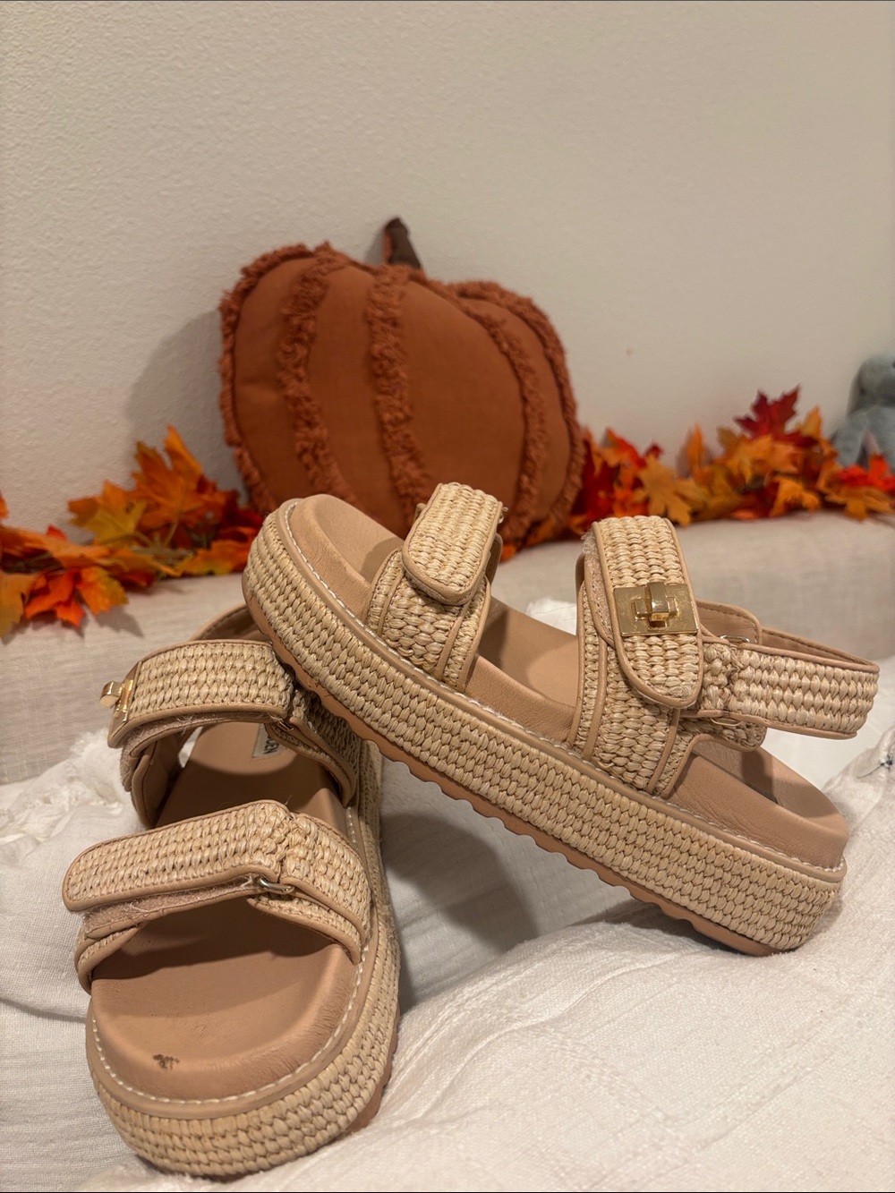 Steve Madden Beige Woven Platform Sandals